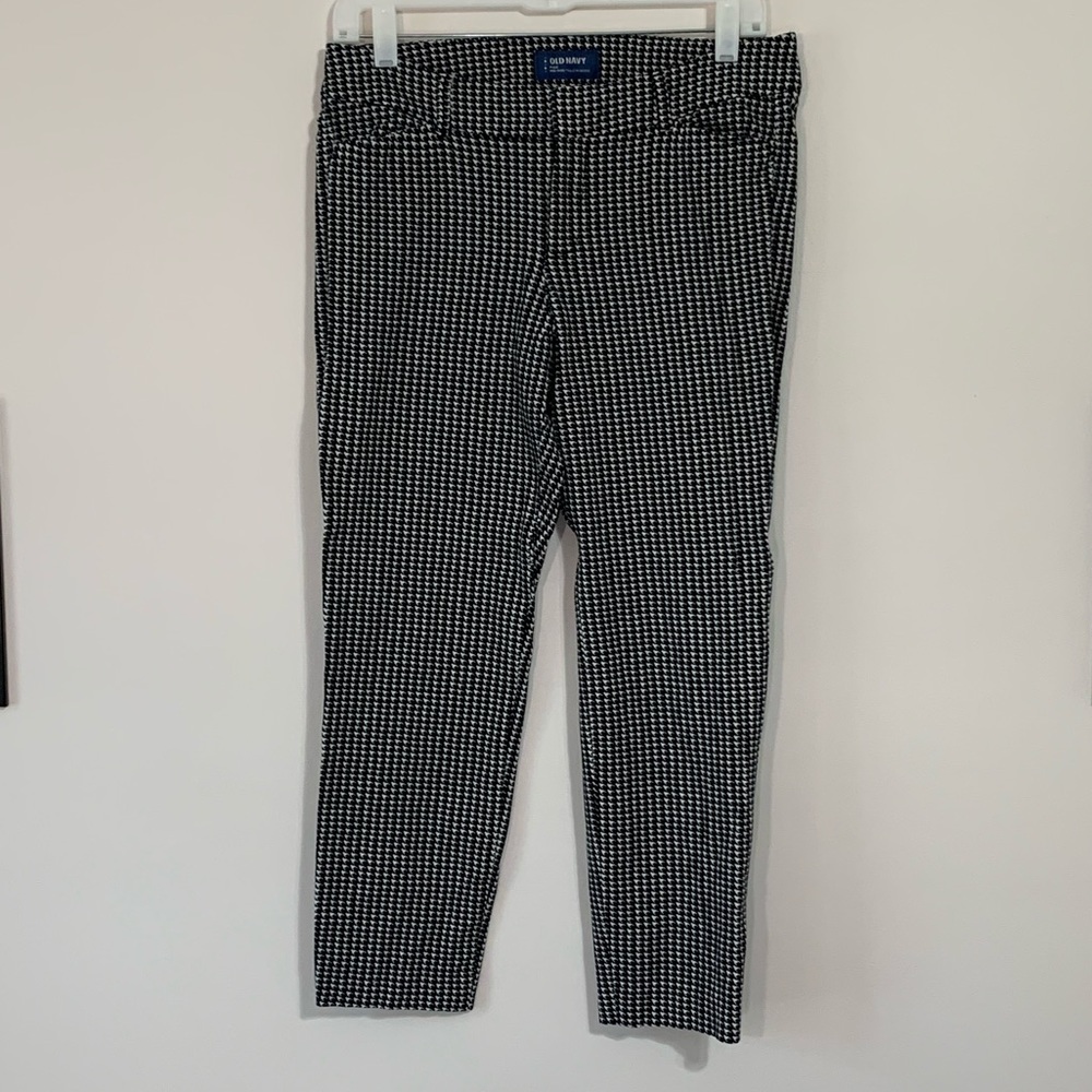 Old Navy Mid Rise Cropped Houndstooth Pixie Pant